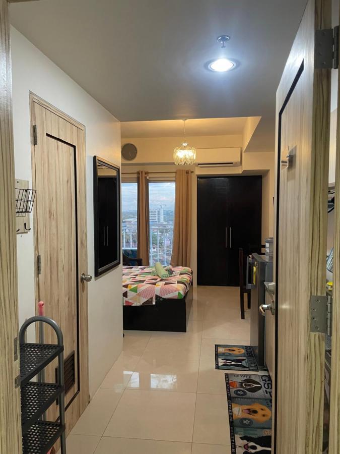 Inspiria 1803 Unit With Balcony Beside Abreeza Mall *