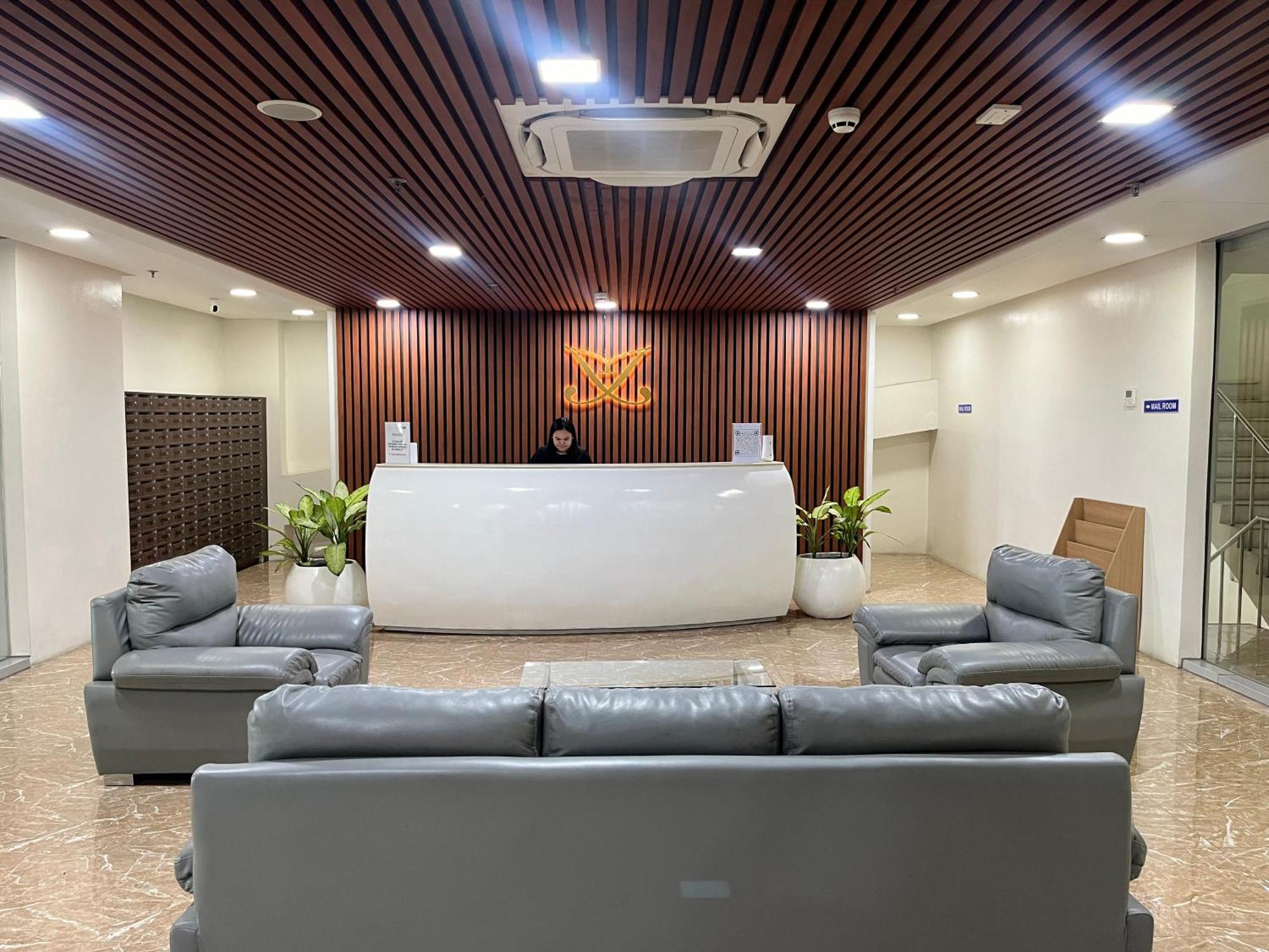 Inspiria 1803 Unit With Balcony Beside Abreeza Mall Apartment